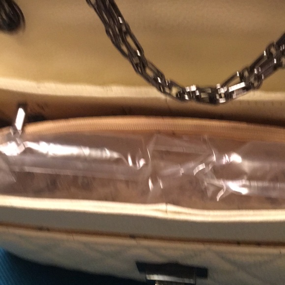 Leather crossbody/shoulder bag - Picture 4 of 12